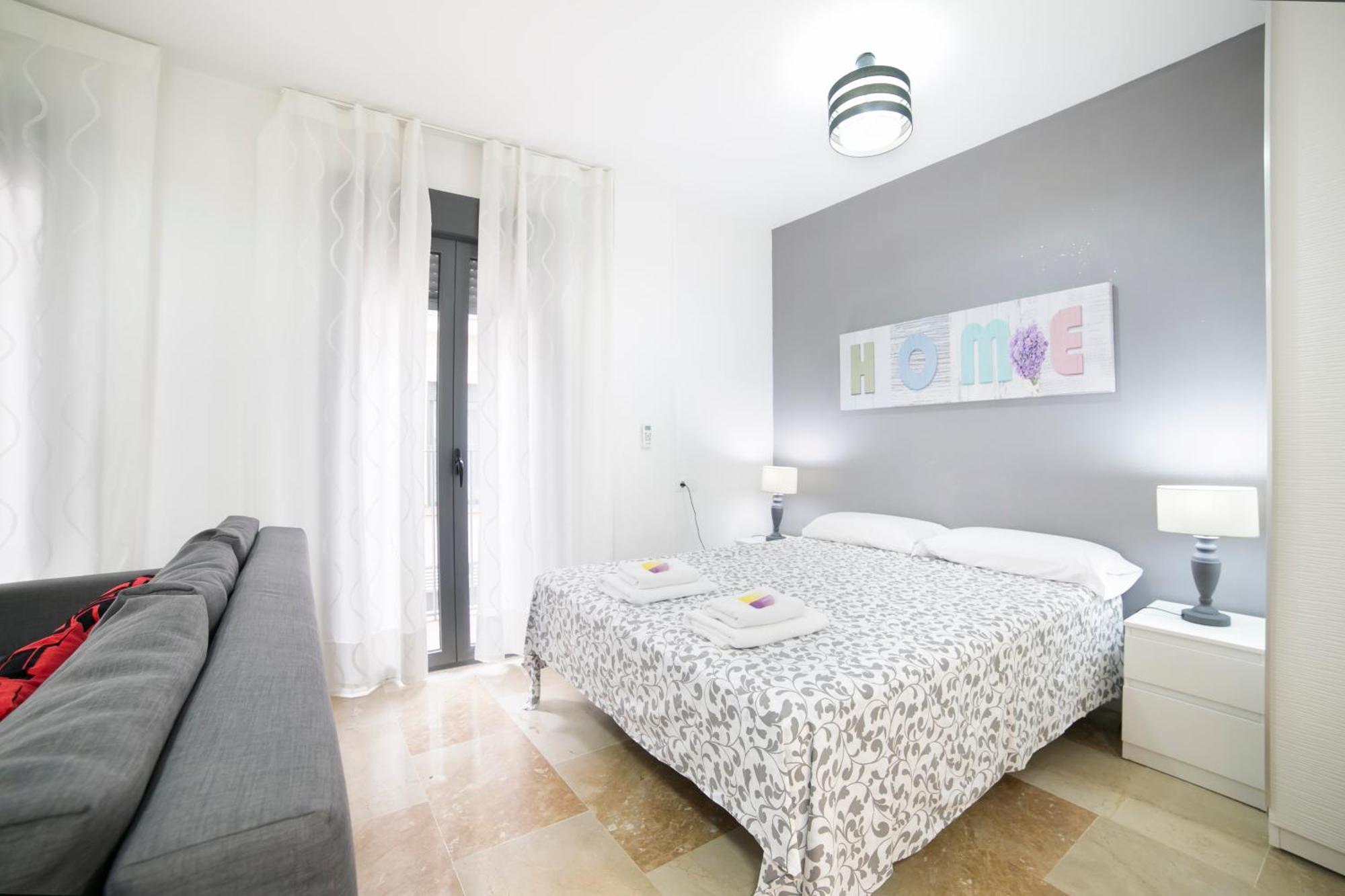 Salamanca * Malaga